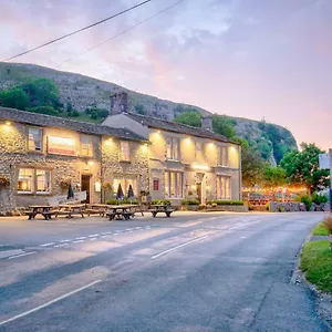 Tennant Arms 3* Kilnsey